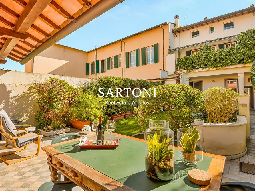 Immagine 27 di Casa indipendente in vendita  in Via Virgilio a Viareggio