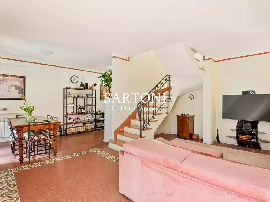 Immagine 31 di Casa indipendente in vendita  in Via Virgilio a Viareggio