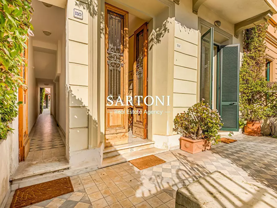 Immagine 41 di Casa indipendente in vendita  in Via Virgilio a Viareggio