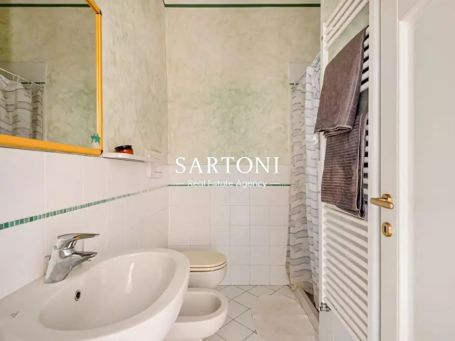 Immagine 47 di Casa indipendente in vendita  in Via Virgilio a Viareggio