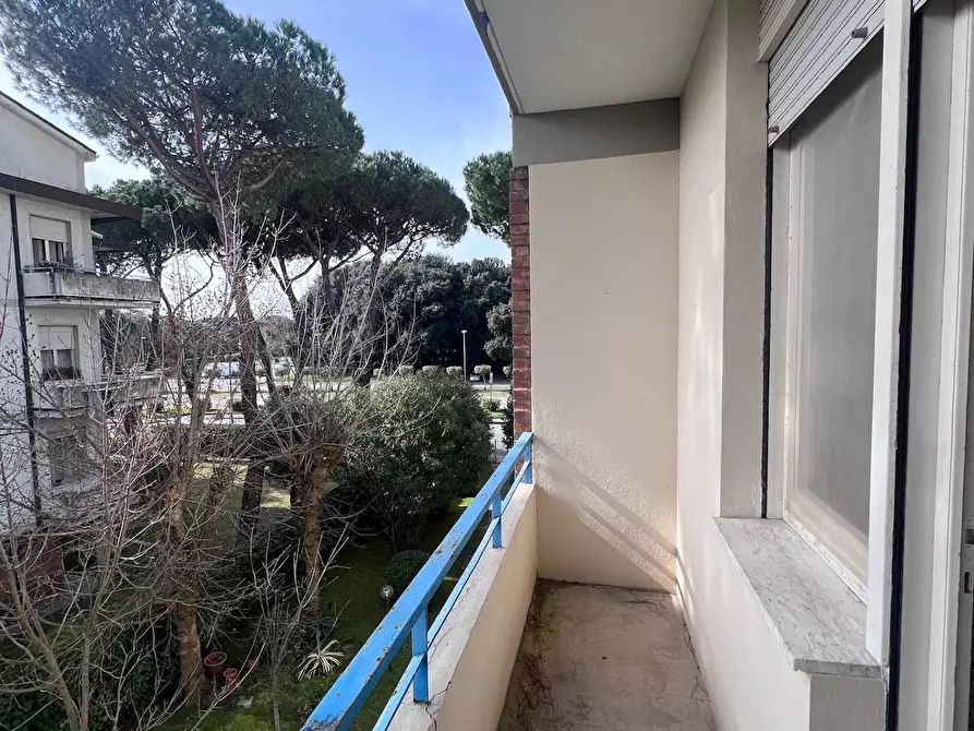 Immagine 21 di Appartamento in vendita  in Via Giovanni bosco a Viareggio