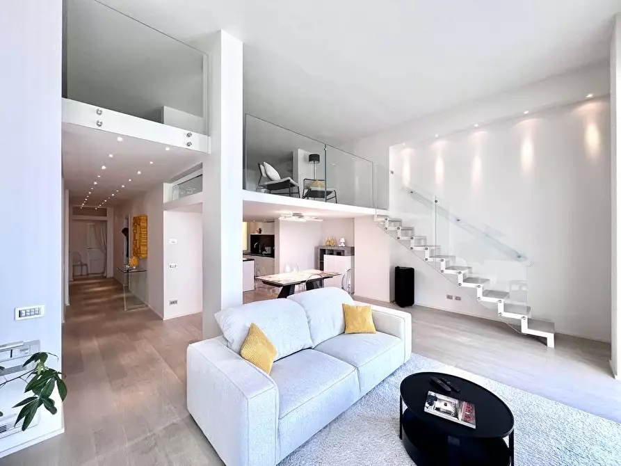 Immagine 4 di Appartamento in vendita  in Via Giuseppe Barellai a Viareggio