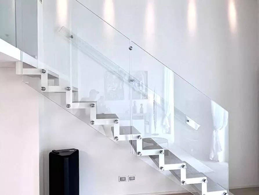 Immagine 13 di Appartamento in vendita  in Via Giuseppe Barellai a Viareggio