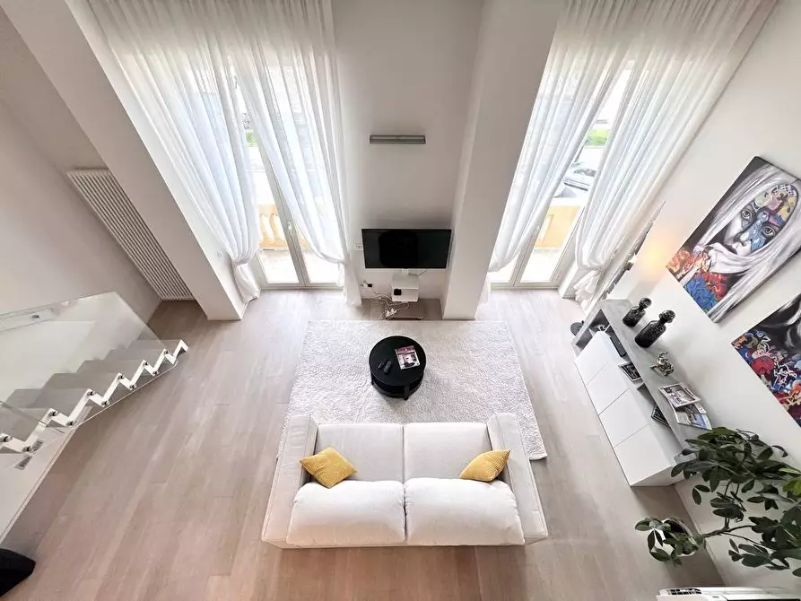 Immagine 7 di Appartamento in vendita  in Via Giuseppe Barellai a Viareggio