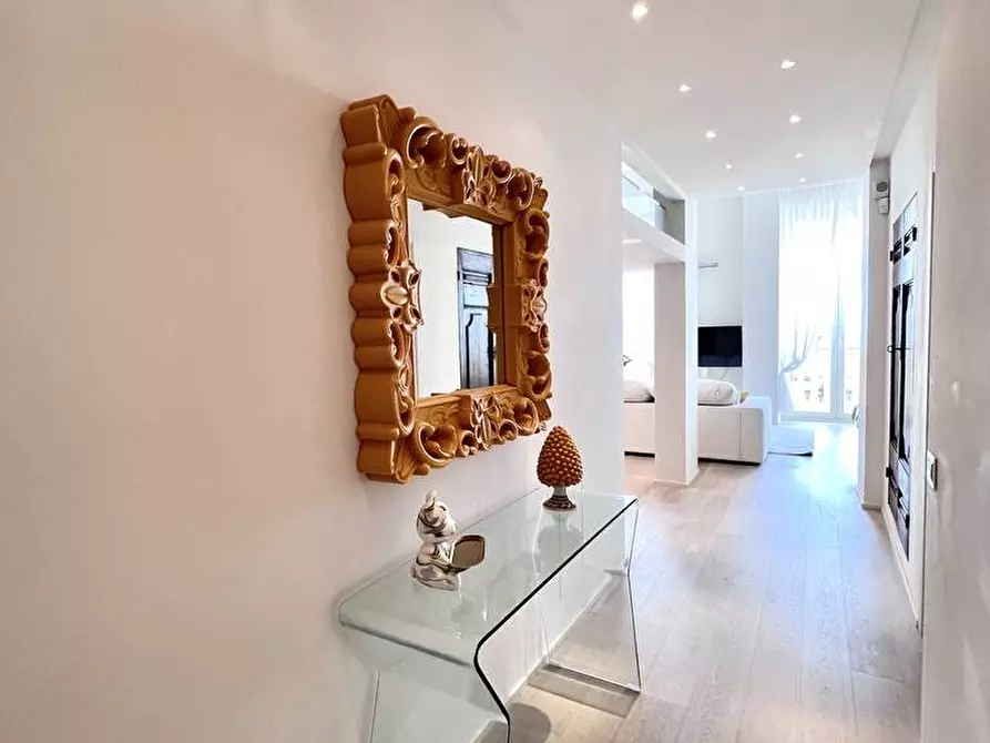 Immagine 21 di Appartamento in vendita  in Via Giuseppe Barellai a Viareggio