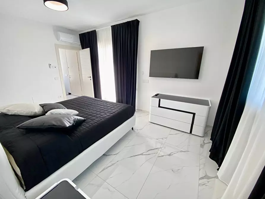 Immagine 25 di Villa in vendita  a Pietrasanta