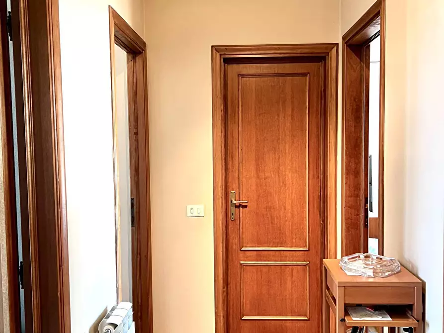 Immagine 4 di Appartamento in vendita  in Via Carlo Pisacane a Viareggio