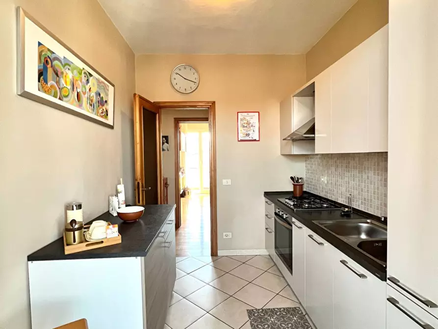 Immagine 8 di Appartamento in vendita  in Via Carlo Pisacane a Viareggio