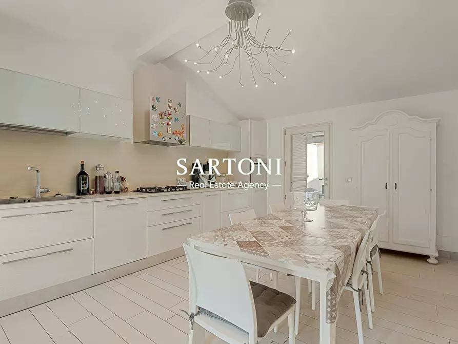 Immagine 2 di Villa in vendita  in Via del Paduletto a Camaiore