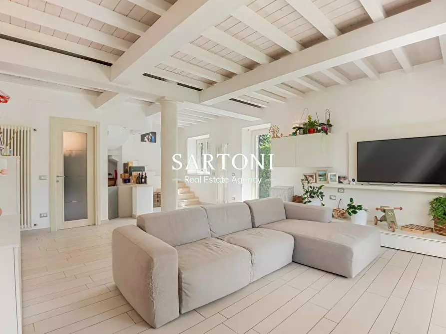 Immagine 5 di Villa in vendita  in Via del Paduletto a Camaiore