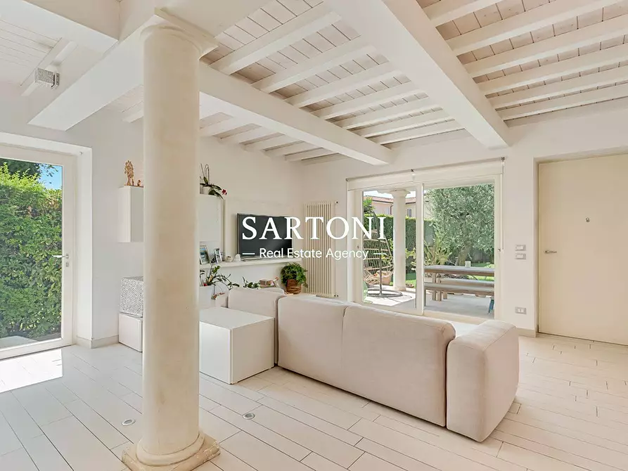 Immagine 8 di Villa in vendita  in Via del Paduletto a Camaiore