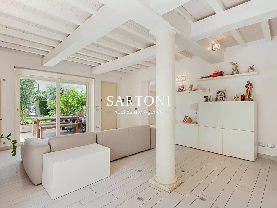 Immagine 9 di Villa in vendita  in Via del Paduletto a Camaiore