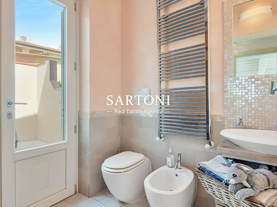 Immagine 11 di Villa in vendita  in Via del Paduletto a Camaiore