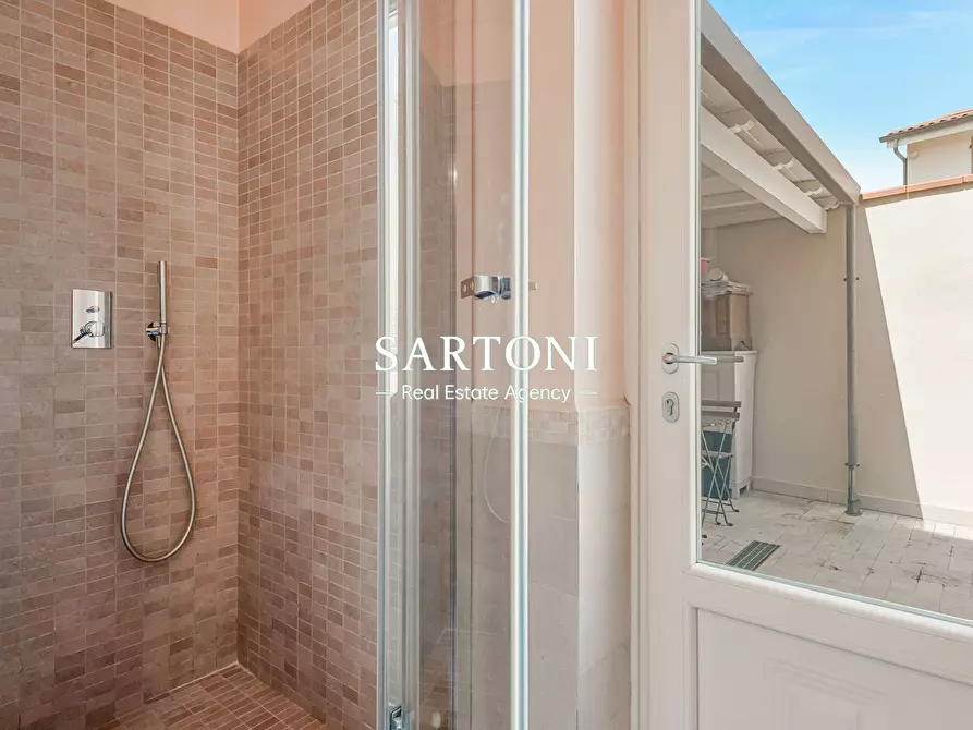 Immagine 12 di Villa in vendita  in Via del Paduletto a Camaiore