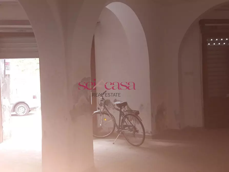 Immagine 4 di Locale commerciale in vendita  a Grosseto