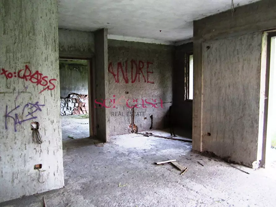 Immagine 4 di Villa in vendita  a Campagnatico