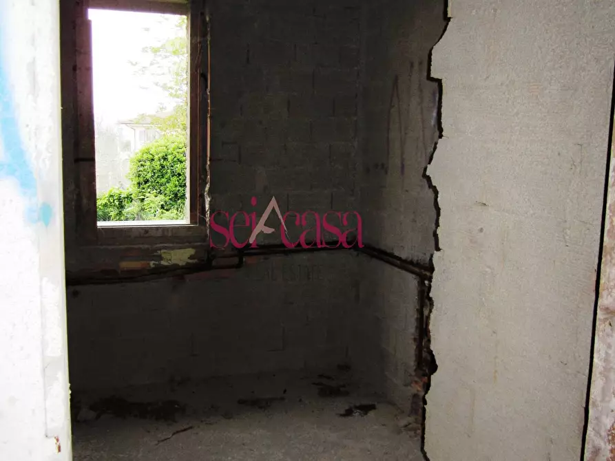 Immagine 11 di Villa in vendita  a Campagnatico