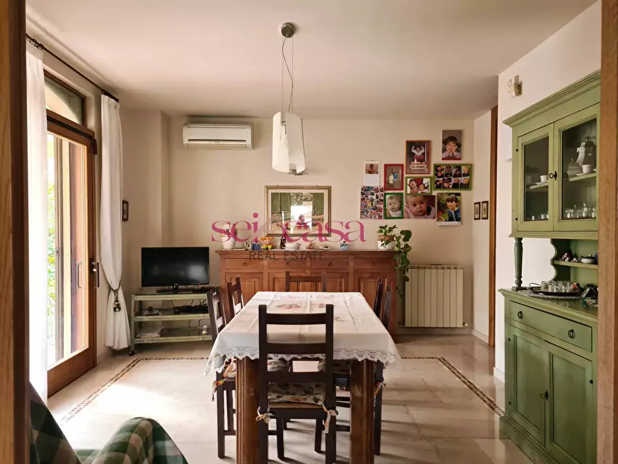 Immagine 8 di Villa in vendita  a Grosseto