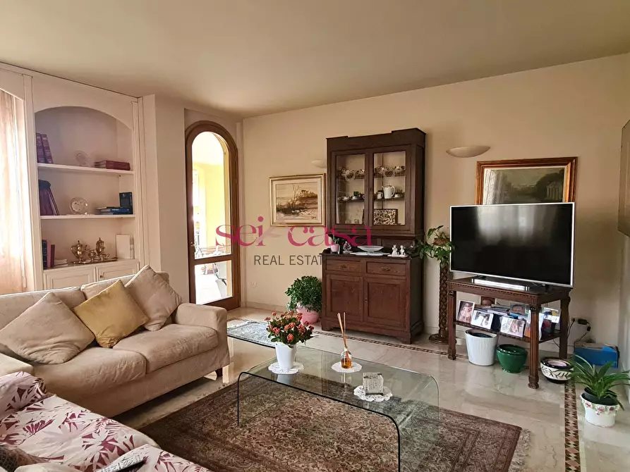 Immagine 7 di Villa in vendita  a Grosseto