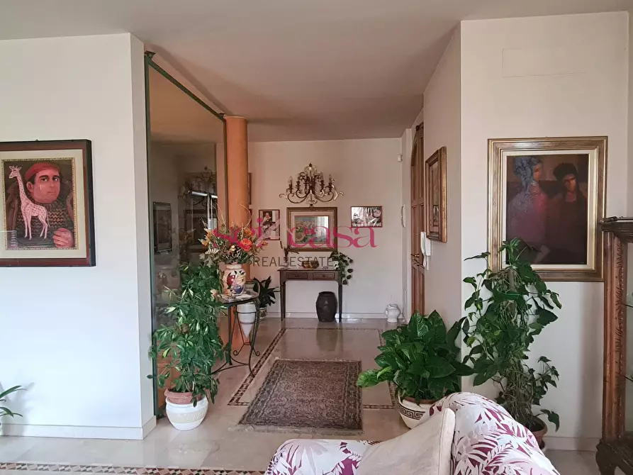 Immagine 4 di Villa in vendita  a Grosseto