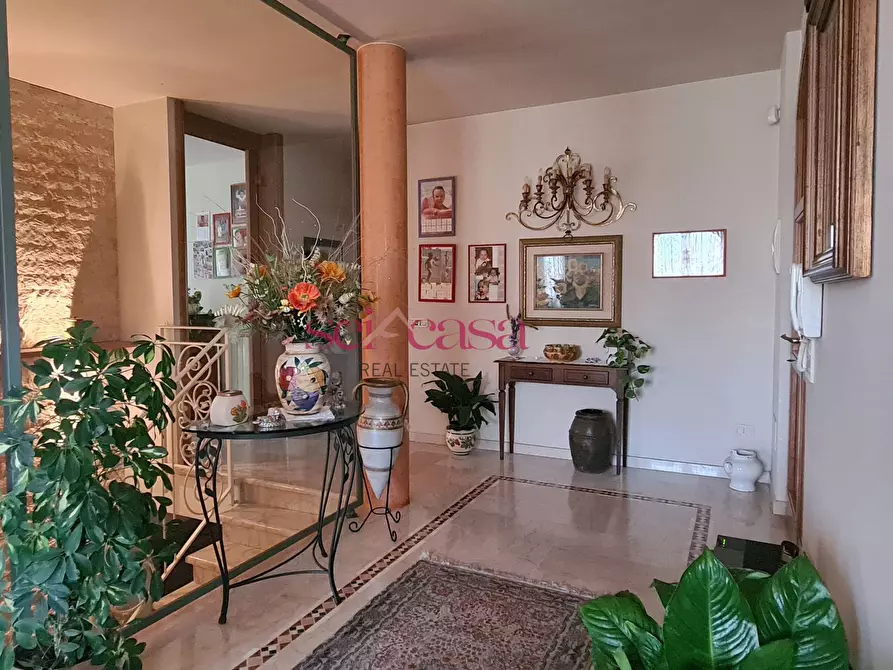 Immagine 5 di Villa in vendita  a Grosseto