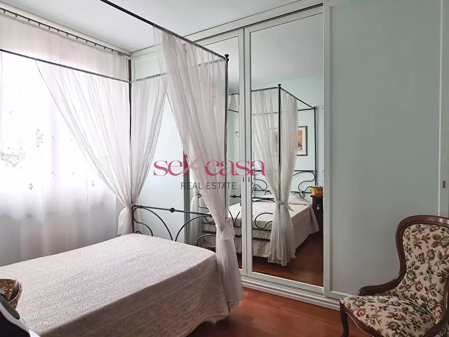 Immagine 12 di Villa in vendita  a Grosseto