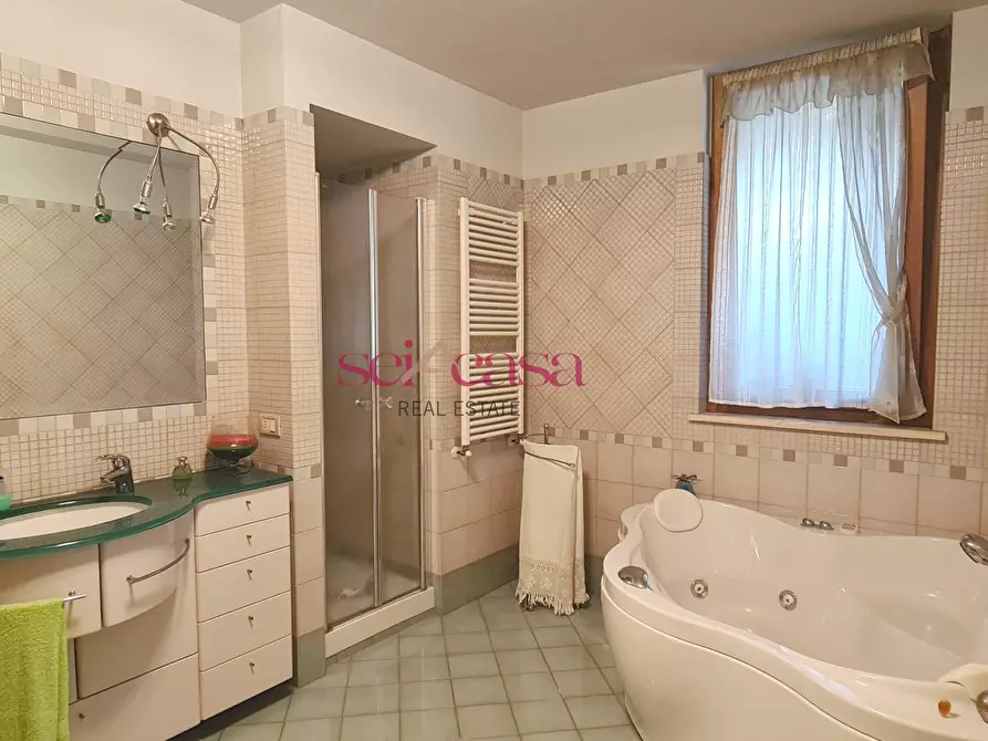 Immagine 28 di Villa in vendita  a Grosseto