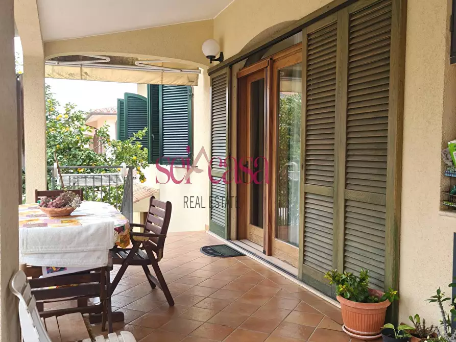 Immagine 11 di Villa in vendita  a Grosseto