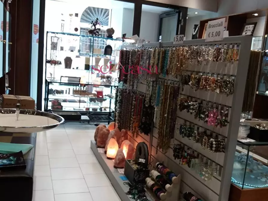 Immagine 5 di Locale commerciale in affitto  a Grosseto