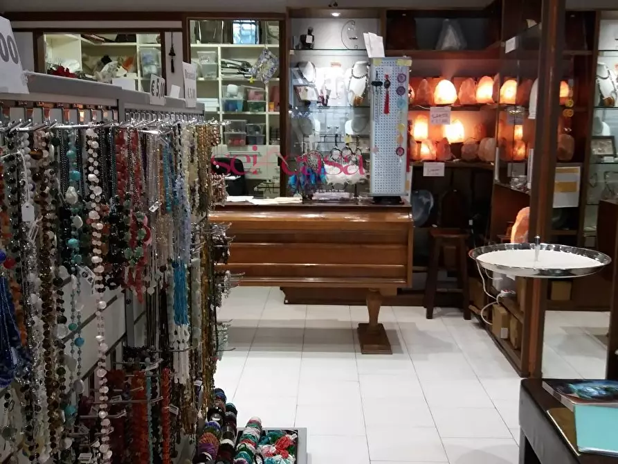 Immagine 6 di Locale commerciale in affitto  a Grosseto