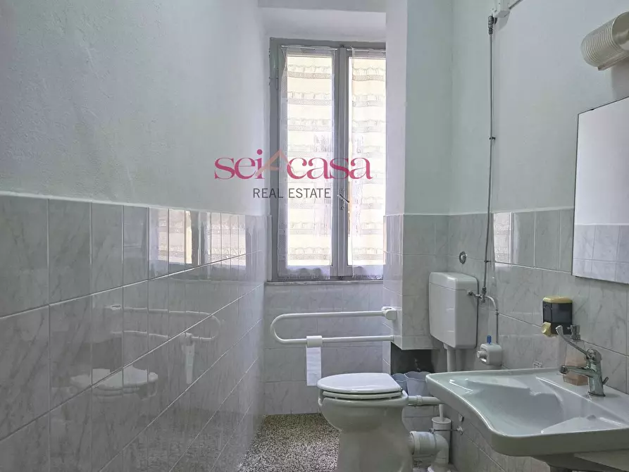 Immagine 8 di Ufficio in affitto  a Grosseto