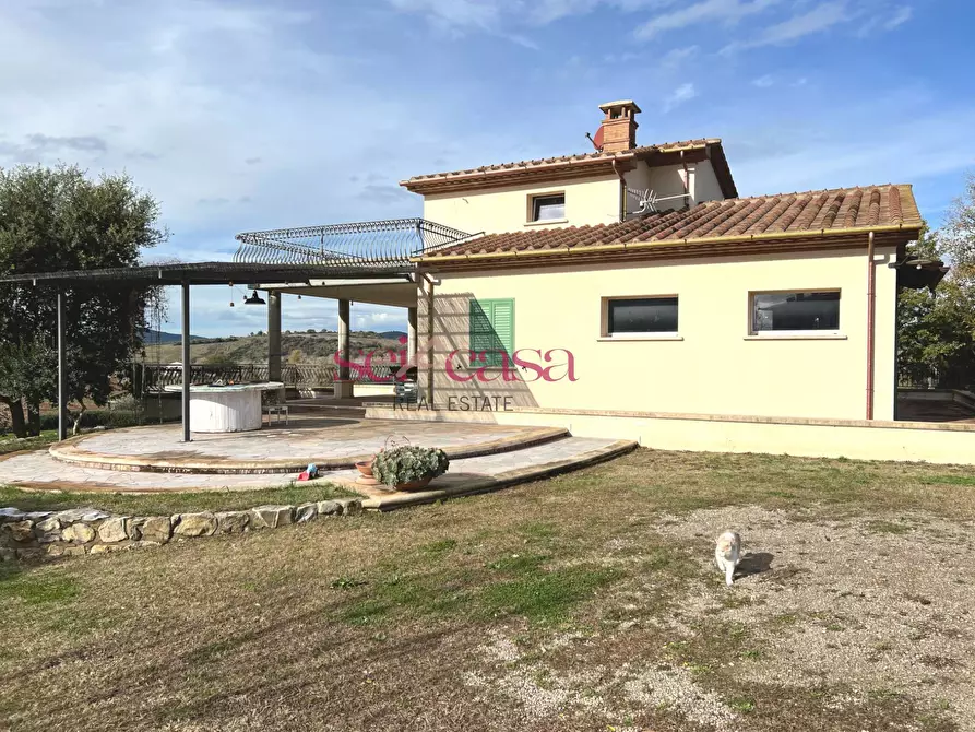 Immagine 4 di Villa in vendita  a Campagnatico