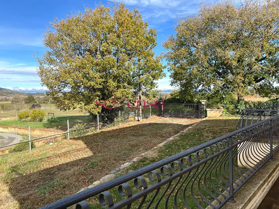 Immagine 9 di Villa in vendita  a Campagnatico