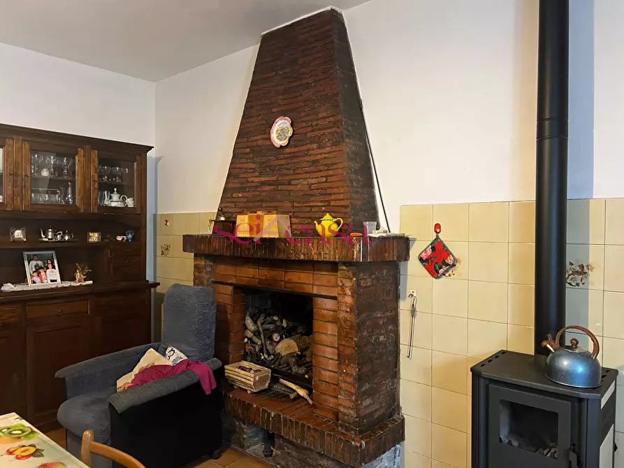 Immagine 11 di Rustico / casale in vendita  a Scansano