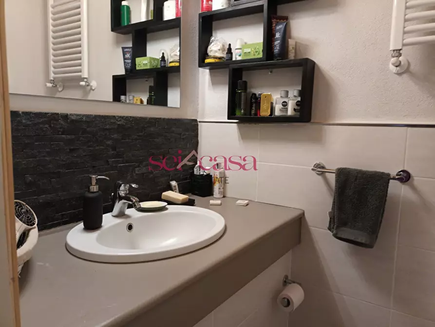 Immagine 12 di Casa semindipendente in vendita  a Castel Del Piano