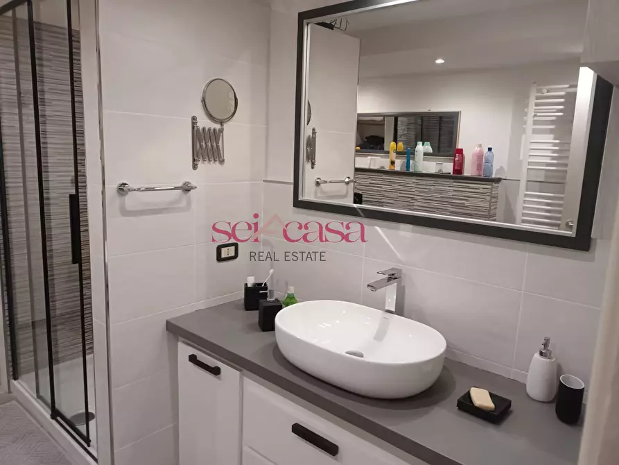 Immagine 15 di Casa semindipendente in vendita  a Castel Del Piano