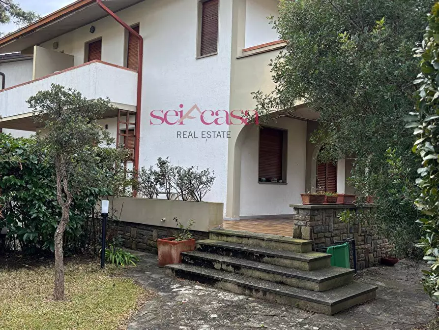 Immagine 11 di Casa indipendente in vendita  a Grosseto