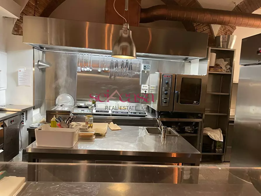 Immagine 5 di Attività commerciale in vendita  a Grosseto