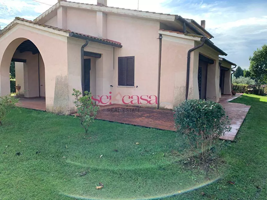 Immagine 5 di Villa in vendita  a Grosseto