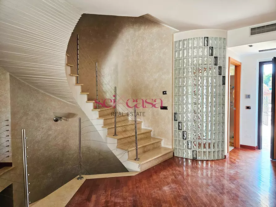 Immagine 1 di Villa in vendita  a Grosseto