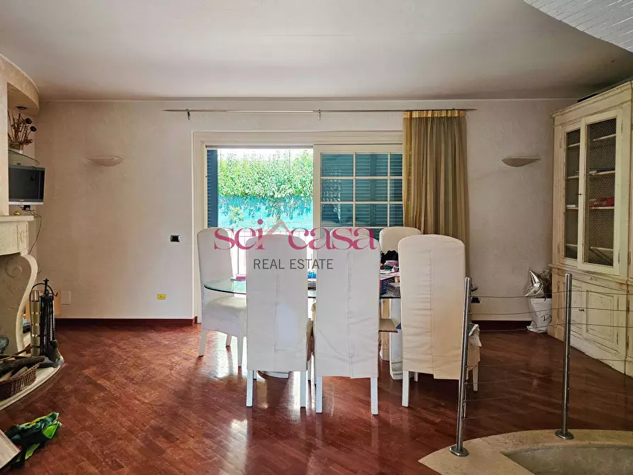 Immagine 3 di Villa in vendita  a Grosseto