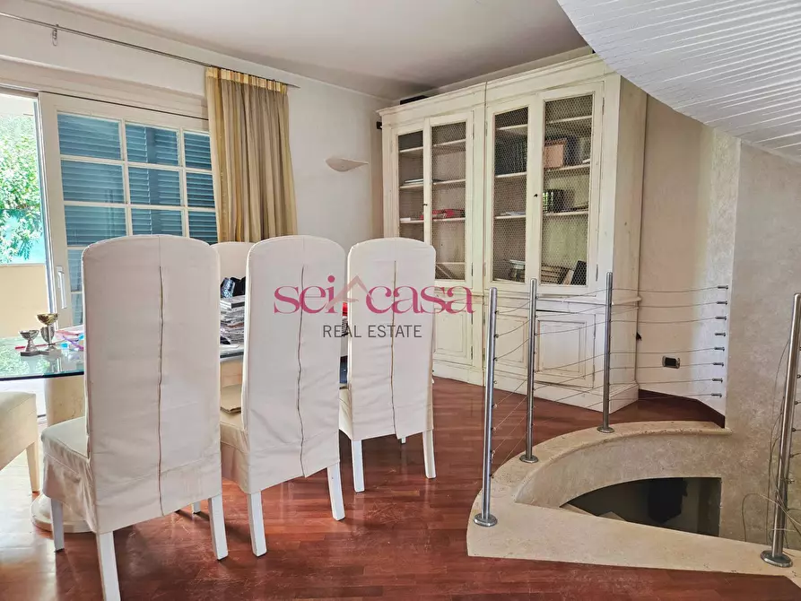 Immagine 2 di Villa in vendita  a Grosseto