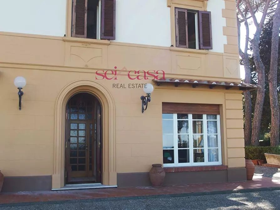 Immagine 5 di Villa in vendita  a Livorno