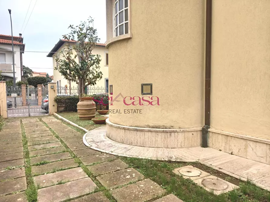 Immagine 3 di Villa in vendita  a Grosseto