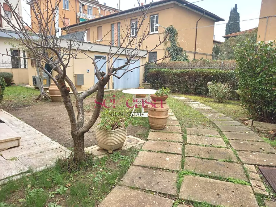 Immagine 5 di Villa in vendita  a Grosseto