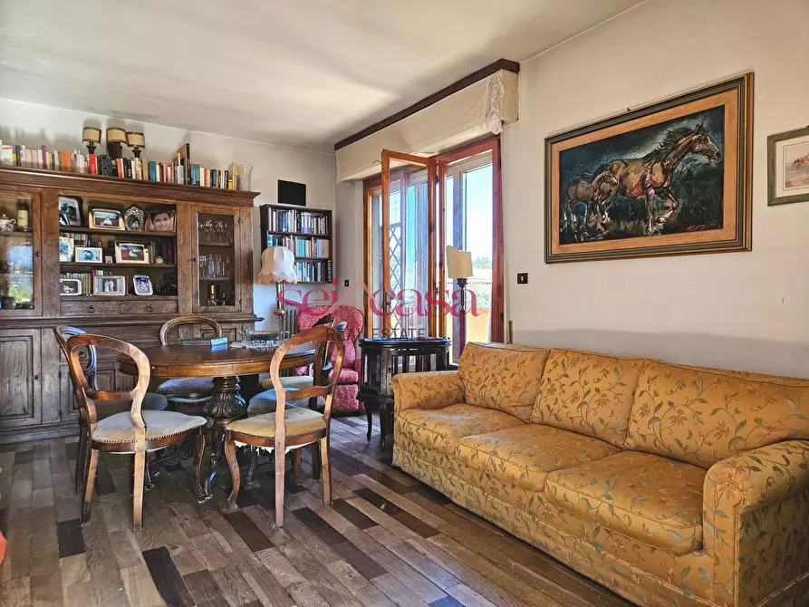 Immagine 3 di Appartamento in vendita  a Scansano