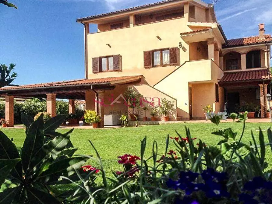 Immagine 11 di Villa in vendita  a Gavorrano
