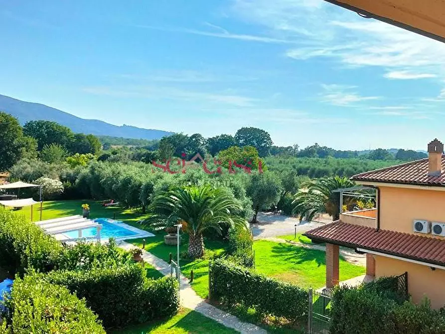 Immagine 2 di Villa in vendita  a Gavorrano