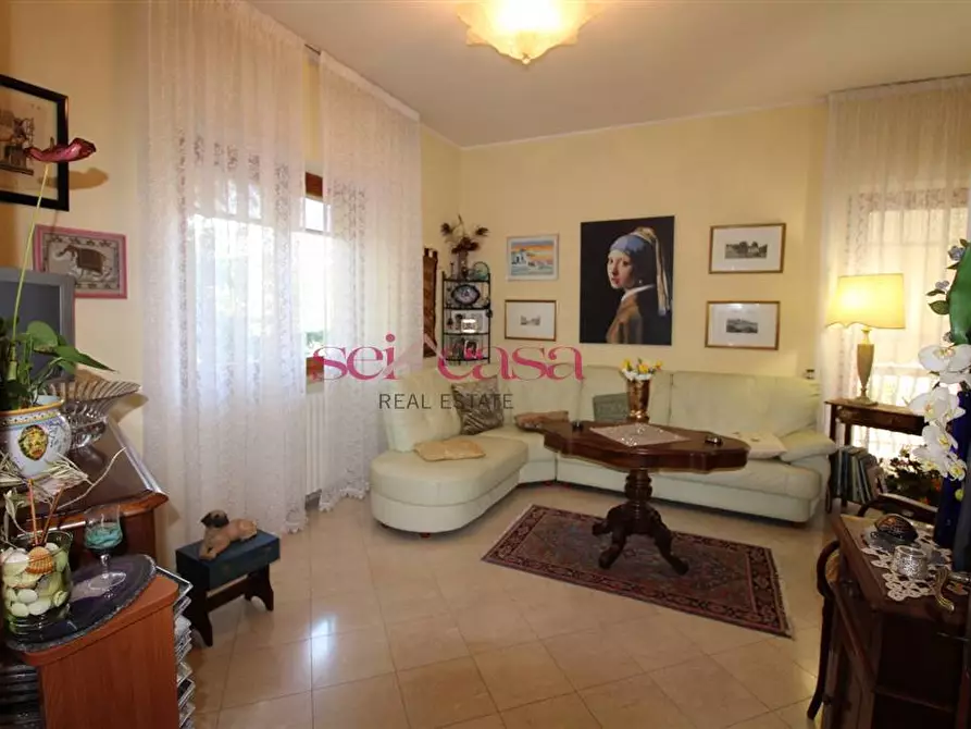 Immagine 6 di Villa in vendita  a Roccastrada