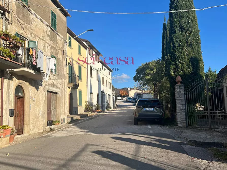 Immagine 12 di Appartamento in vendita  a Roccalbegna